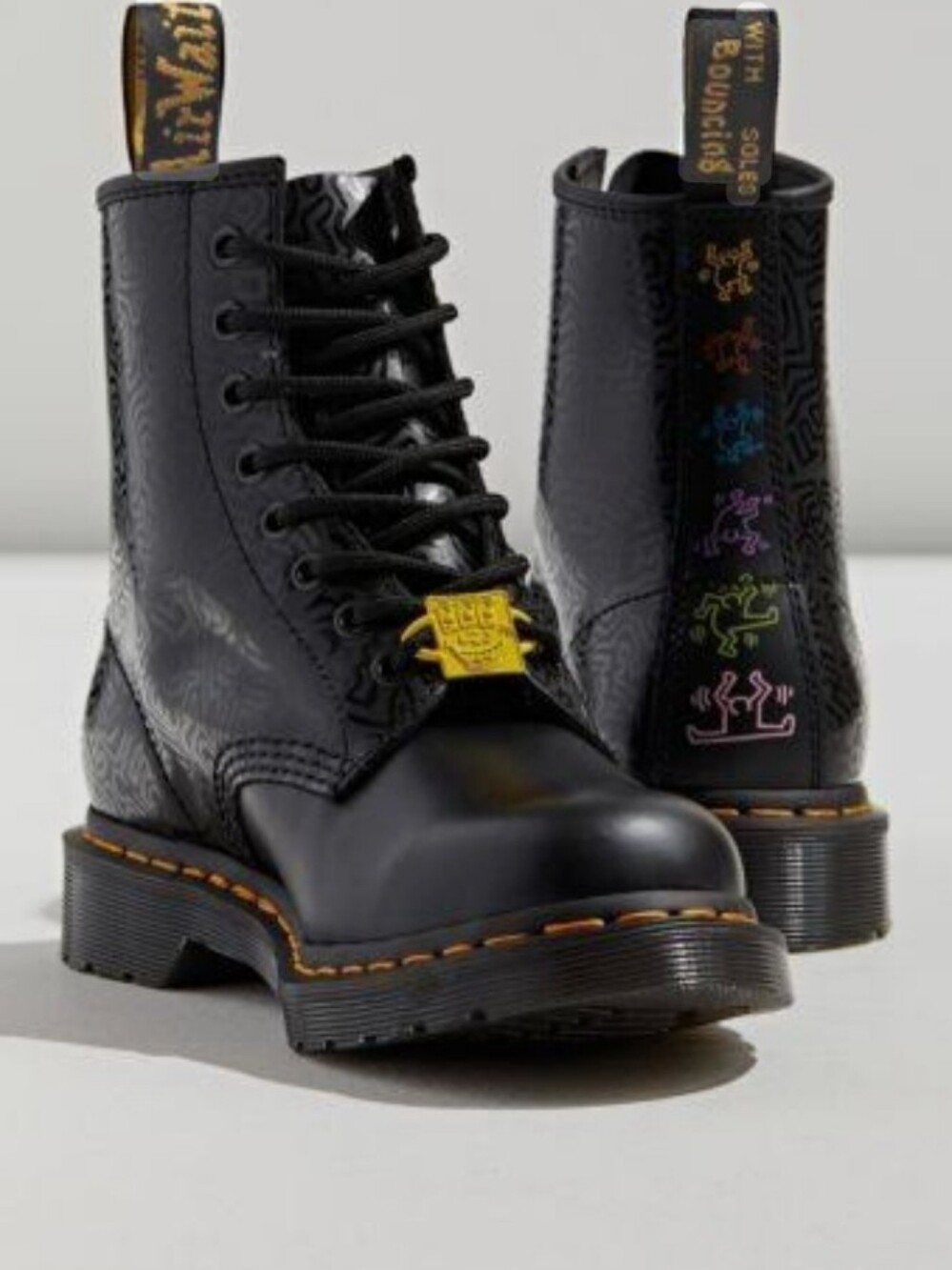 EUC Dr. Martens x Keith Haring 1460-UNISEX SZ: M 7/W 8 (KH FIG Black Multi)